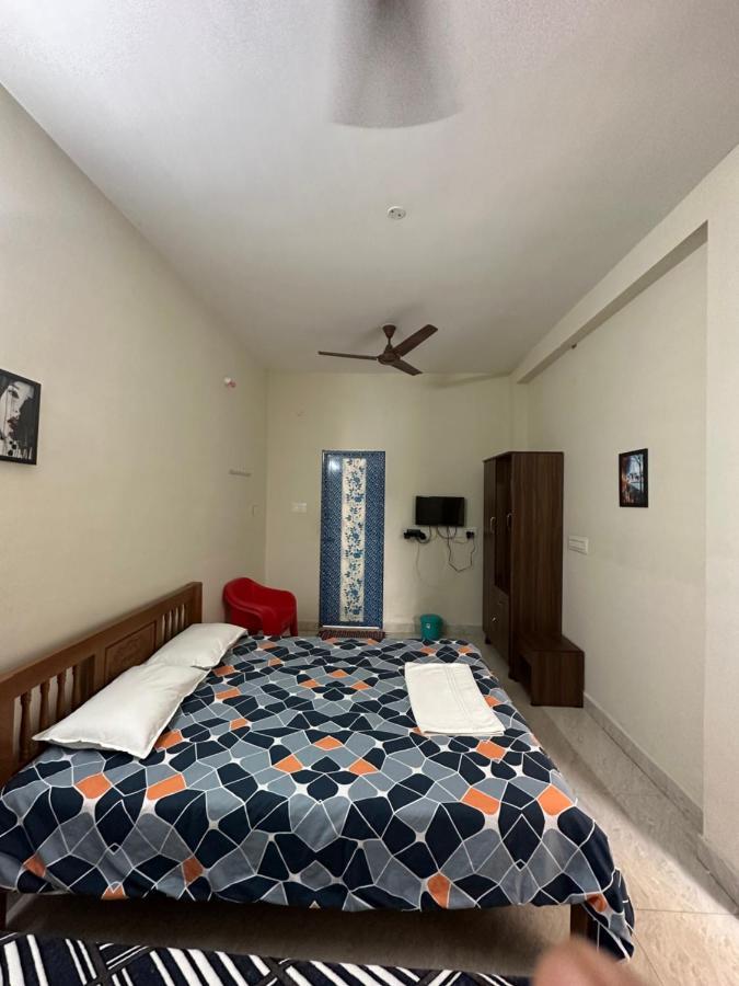 Lodge Jothi Residency